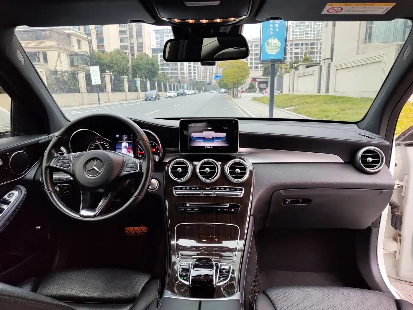 Mercedes-Benz GLC 2018 GLC 260 4MATIC Luxury фото 17