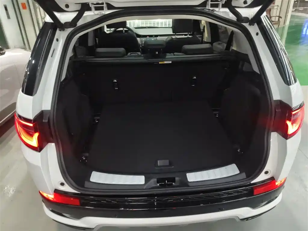 Land Rover Discovery Sport 2024 Performance Technology Edition фото 19