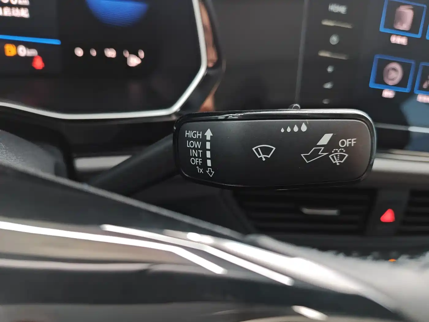 Volkswagen Sagitar 2021 280TSI DSG Surpassing Edition фото 20