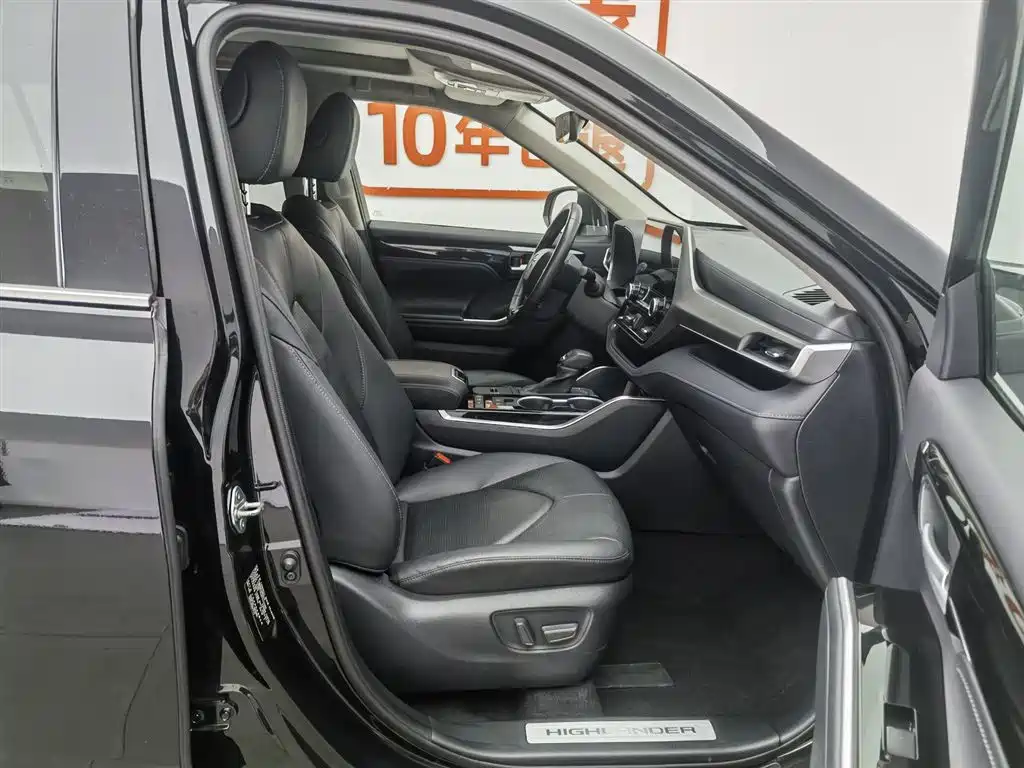 Toyota Highlander 2023 2.5L Smart Hybrid Dual Engine AWD Premium 7-Seater фото 23