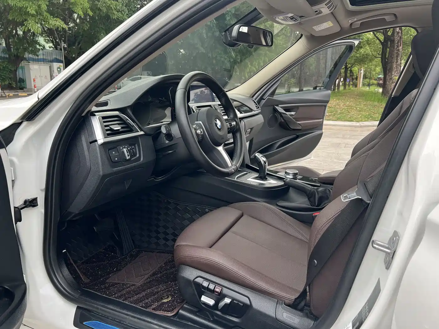 BMW 3 Series 2018 320Li Leading M Sport Package фото 5