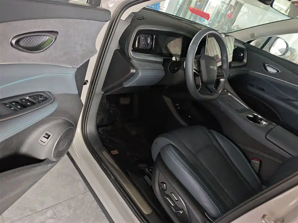 BYD Hai Shi 07 DM-i 2025 150 Pilot+ Edition фото 16