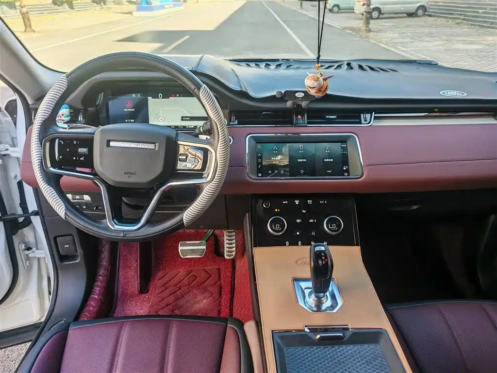 Land Rover Range Rover Evoque New Energy 2022 2022 Range Rover Evoque L P300e Plug-in Hybrid