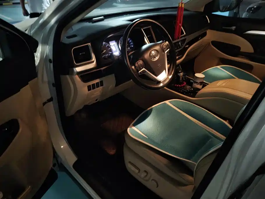 Toyota Highlander 2018 2.0T 4WD Premium 7-seater (China V) фото 9