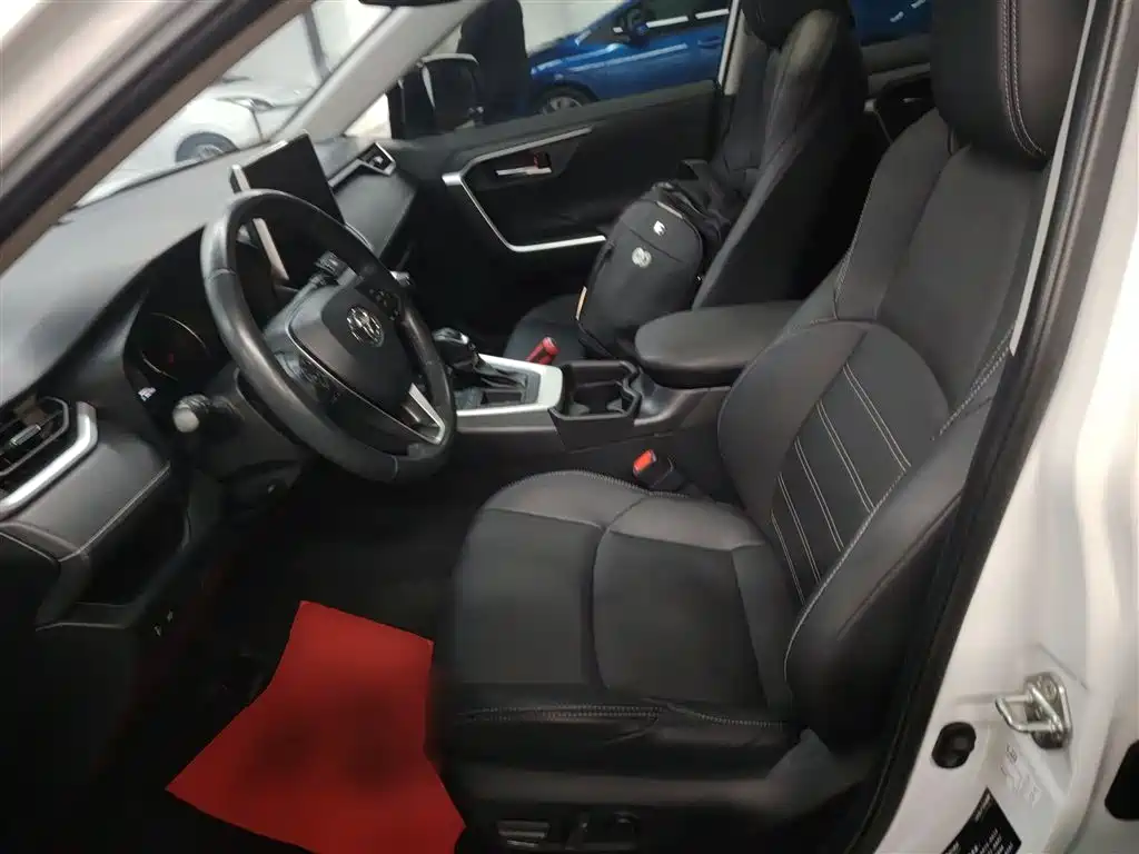 Toyota Wildlander 2022 2.0L CVT FWD Luxury Edition фото 7