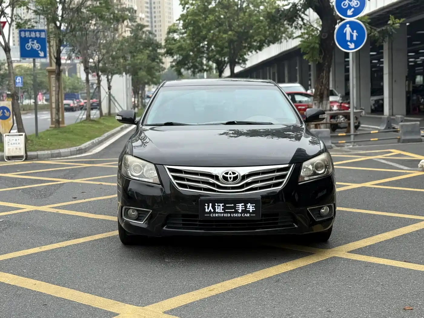 Toyota Camry 2013 200G Classic Luxury Edition фото 2