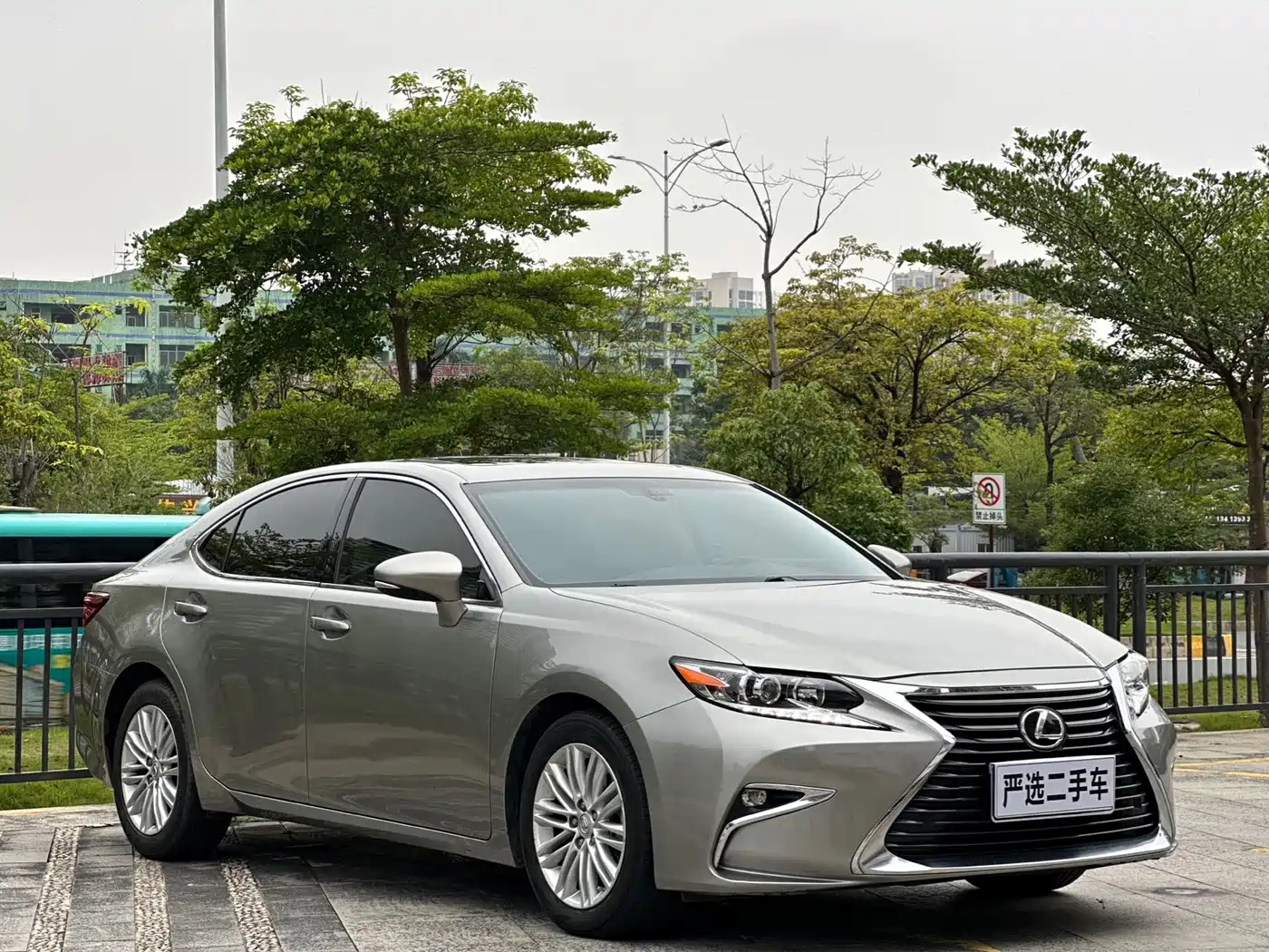 Lexus ES 2015 200 Elite Edition фото 3