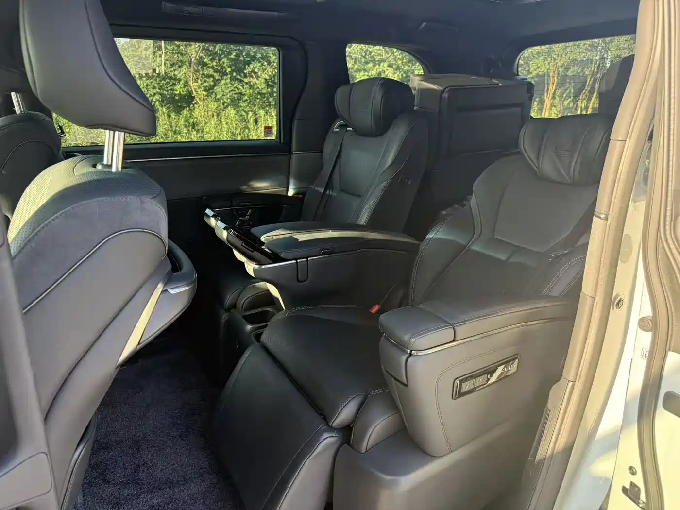 Lexus LM 2025 2023 500h 6-Seater Prestige Edition