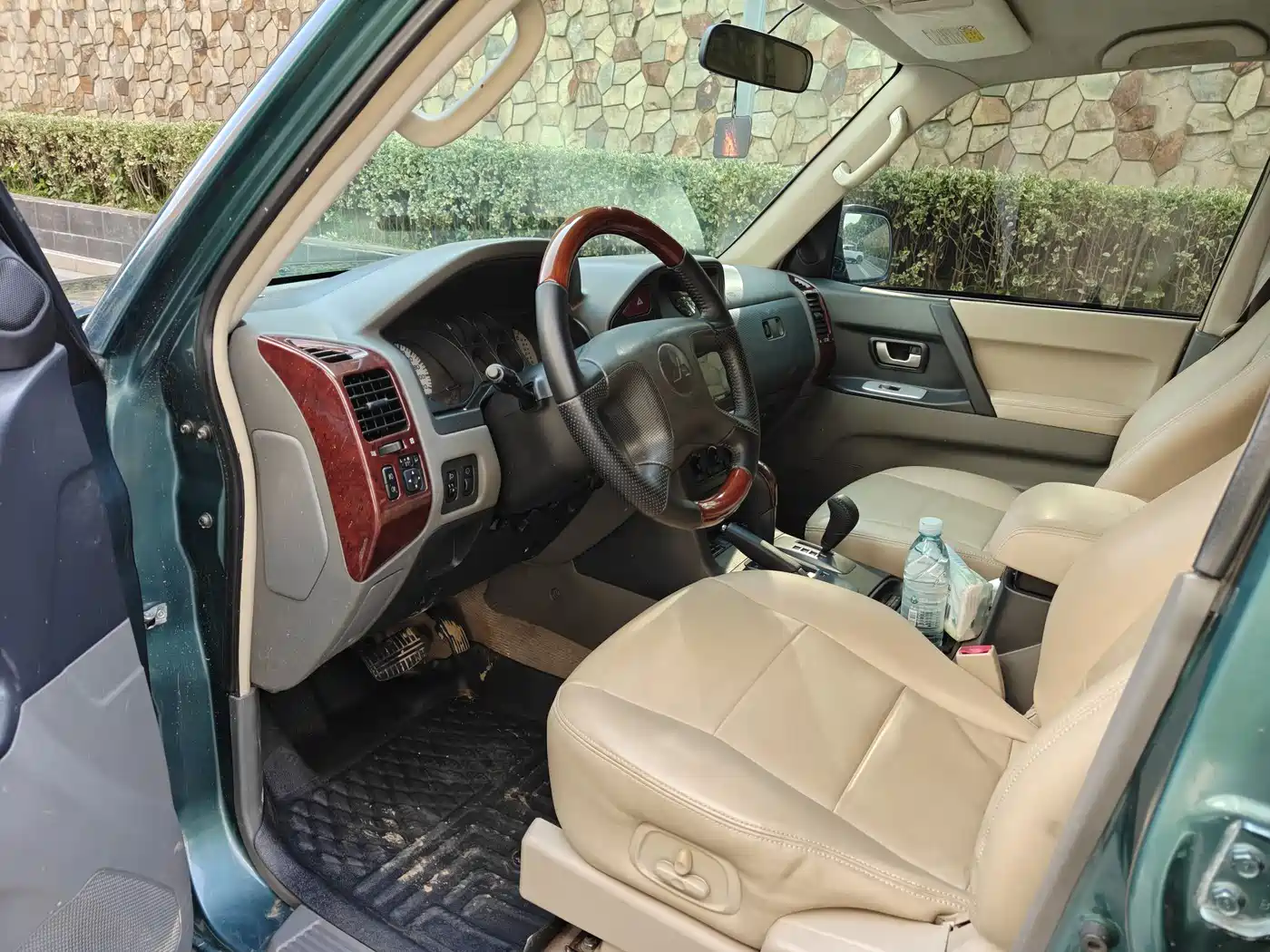 Mitsubishi Pajero 2011 Mitsubishi Pajero V73 3.0L MT GLS фото 4
