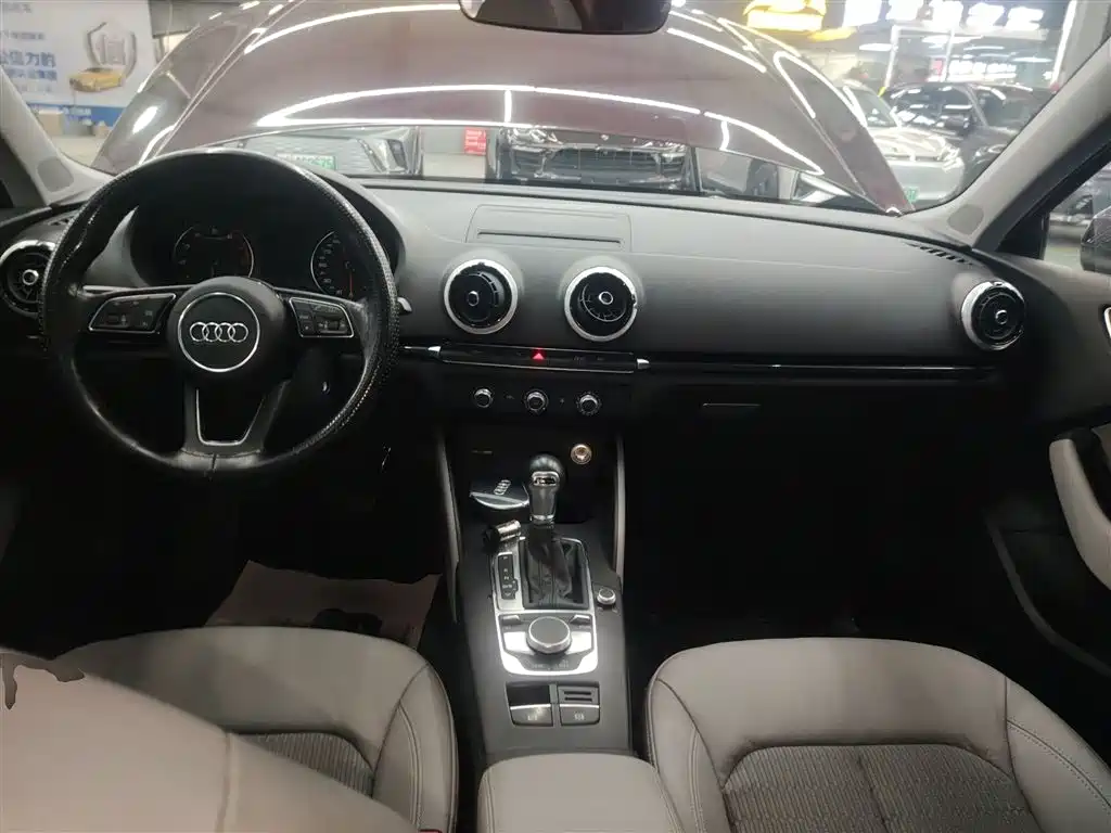 Audi A3 2018 30th Anniversary Sportback 35 TFSI Fashion фото 6
