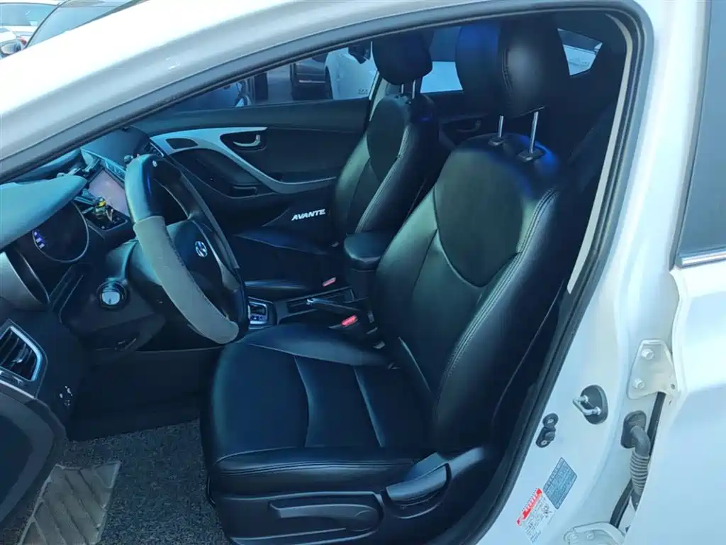 Hyundai Langdong 2016 1.6L Automatic Smart Edition фото 15