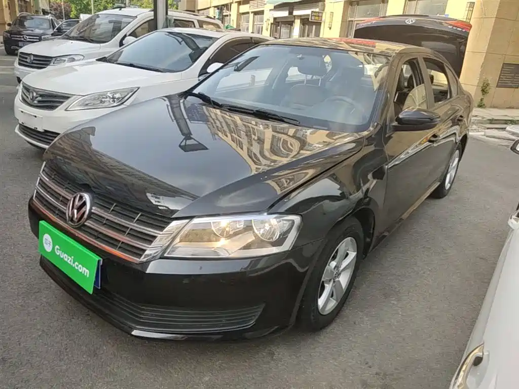 Volkswagen Lavida 2013 Facelift Classic 1.6L Automatic Trend фото 2