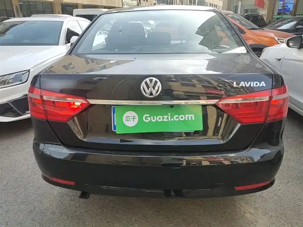 Volkswagen Lavida 2013 Facelift Classic 1.6L Automatic Trend фото 6
