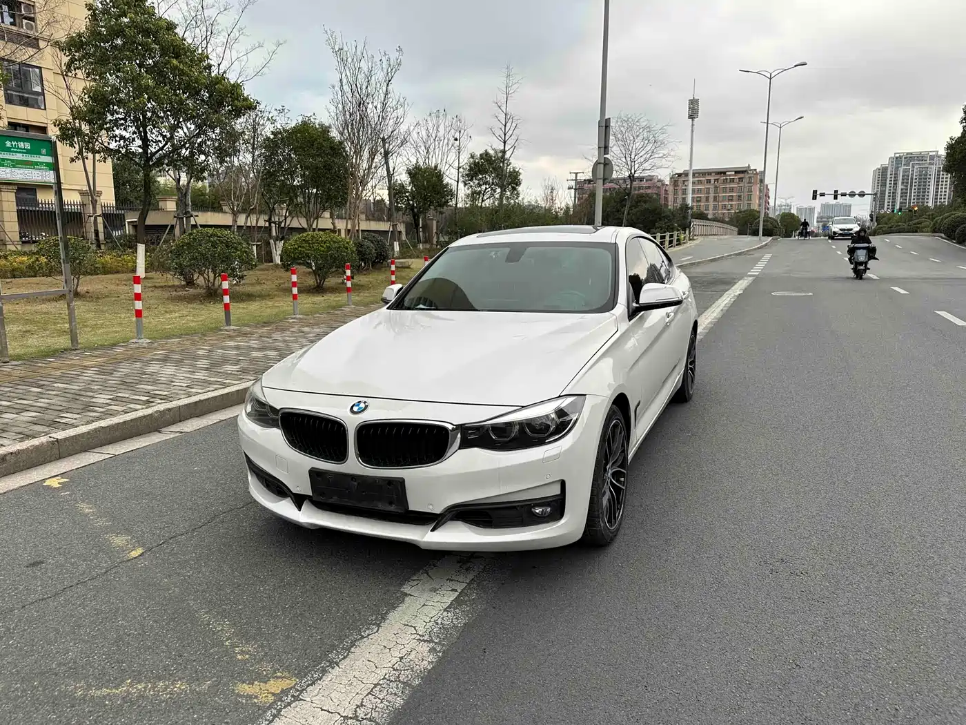 BMW 3 Series GT 2016 320i Fashion Style фото 20