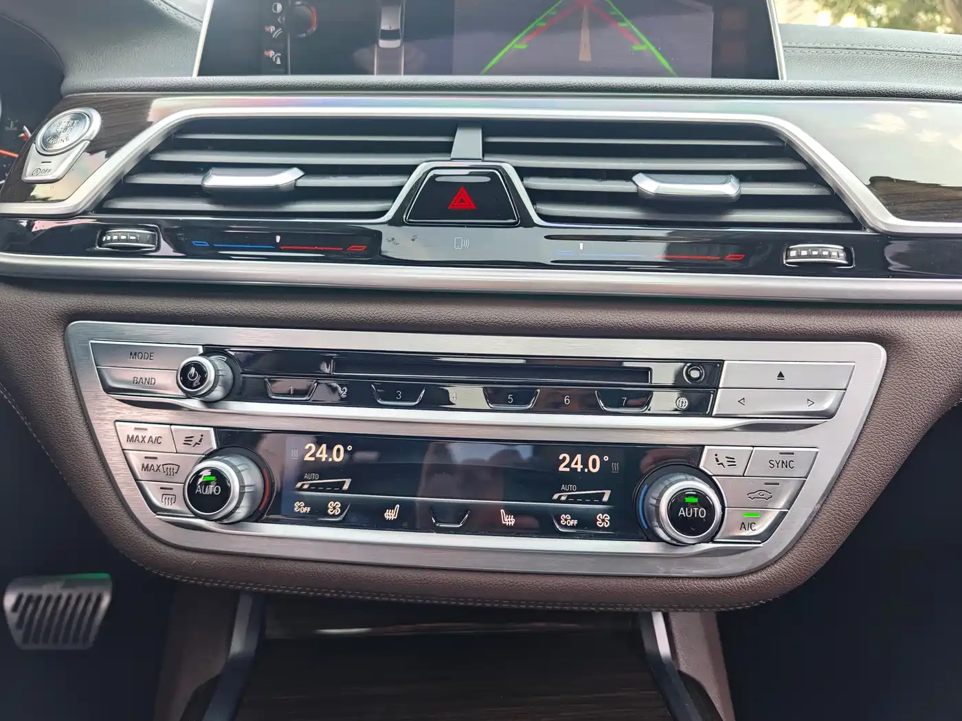 BMW 7 Series 2017 730Li Leading Edition фото 26