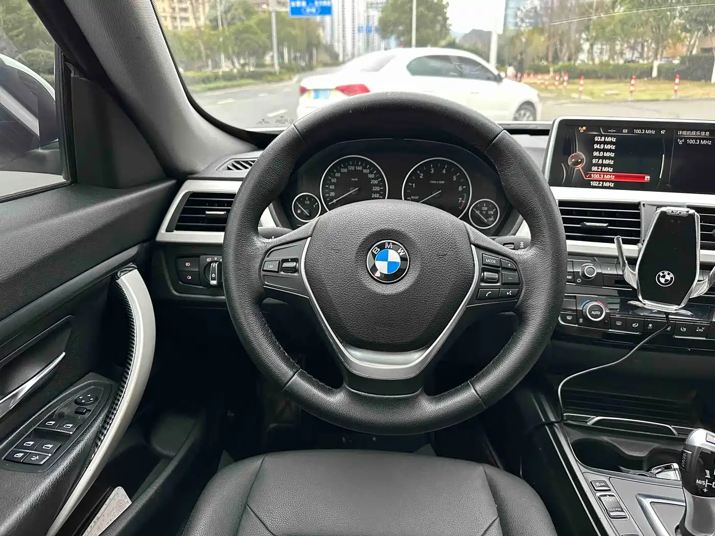BMW 3 Series GT 2016 320i Fashion Style фото 11