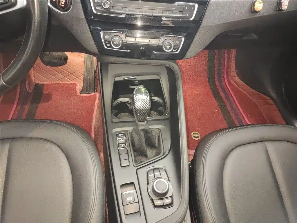 BMW X1 2018 sDrive18Li Fashion Model фото 14