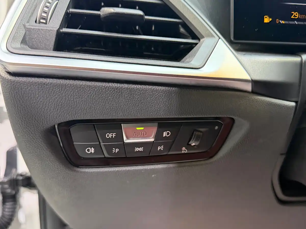 BMW 3 Series 2023 320Li M Sport Package фото 11