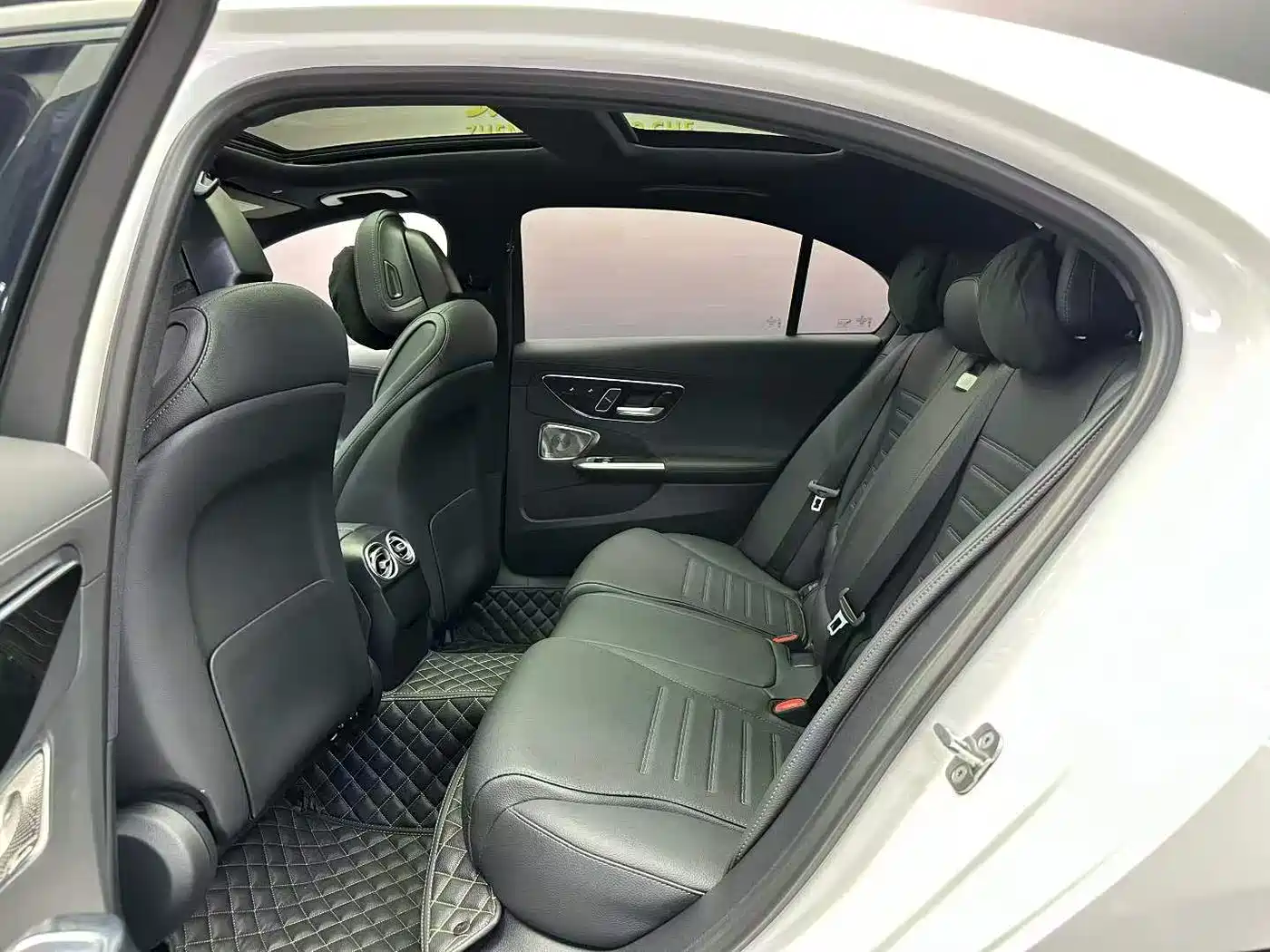 Mercedes-Benz C-Class 2023 C 260 L Night Edition Sport фото 8