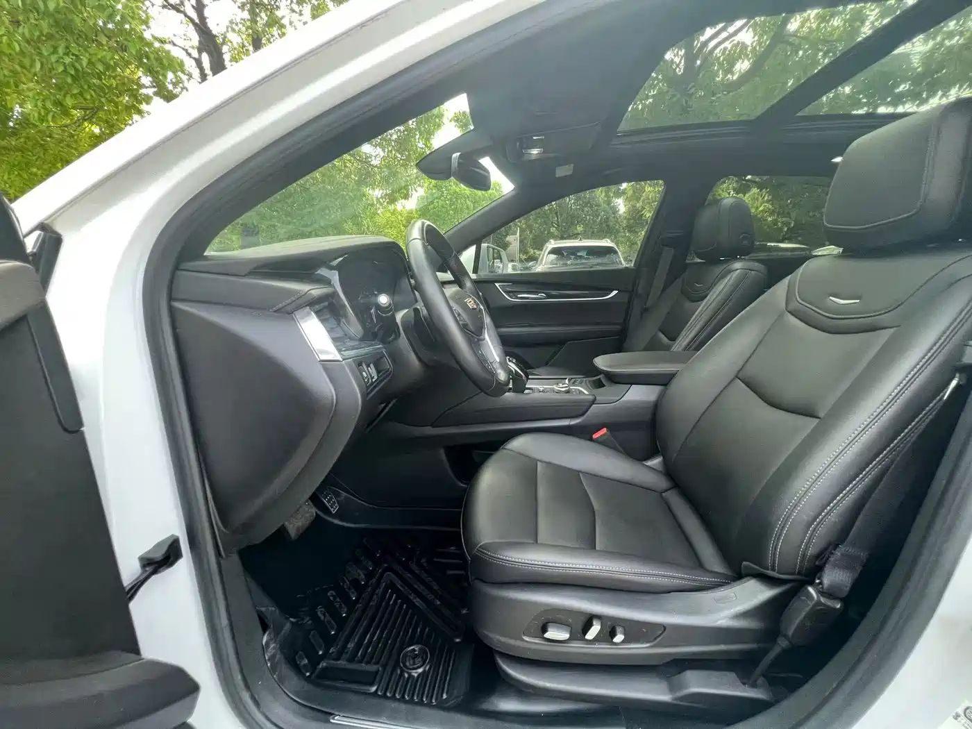 Cadillac XT5 2022 2.0T 2WD Luxury фото 7
