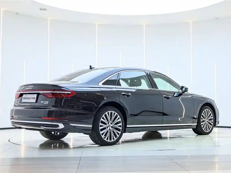 Audi A8 2023 A8L 50 TFSI quattro Premium фото 5