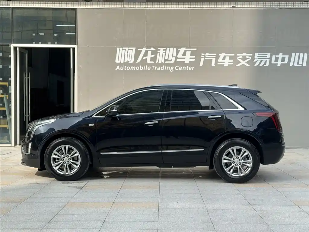 CADILLAC XT5