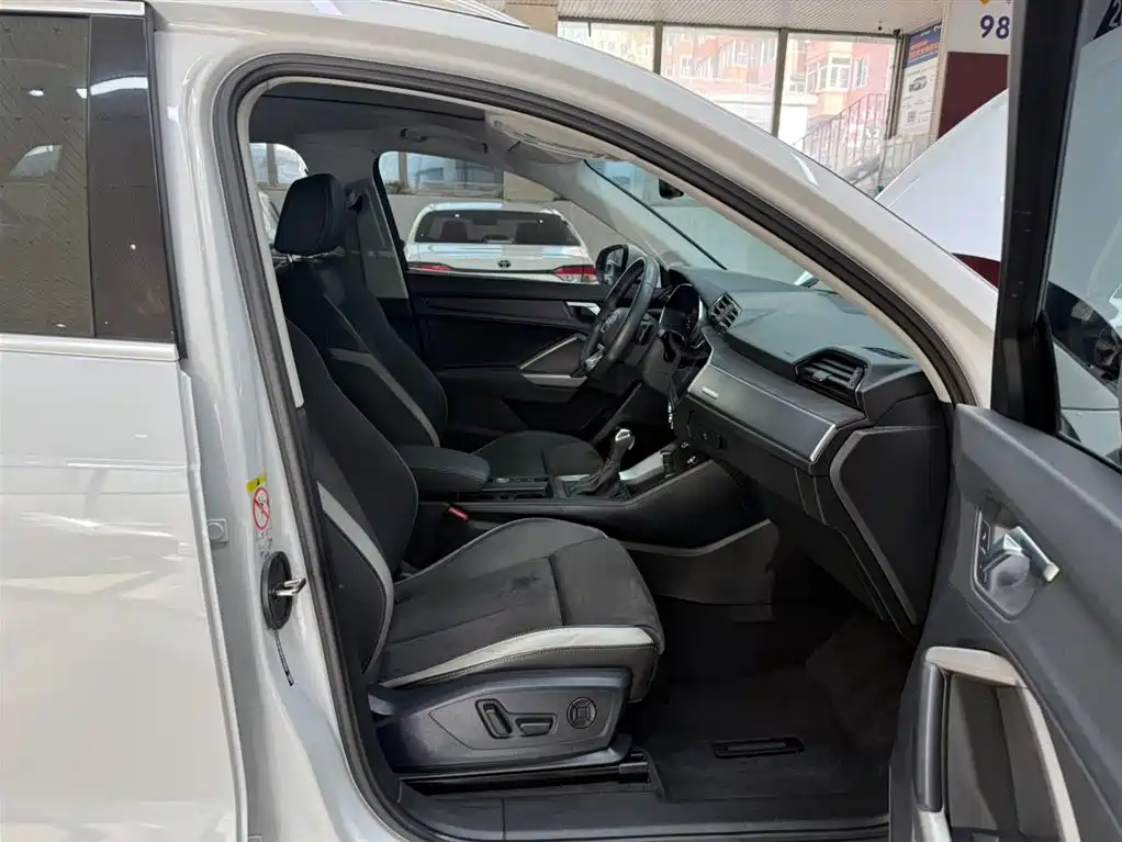 Audi Q3 2023 35 TFSI Fashion Dynamic (1.4T) фото 21