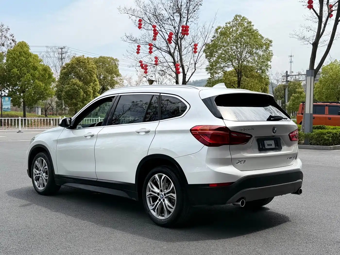BMW X1 2019 sDrive20Li Leading Model фото 6