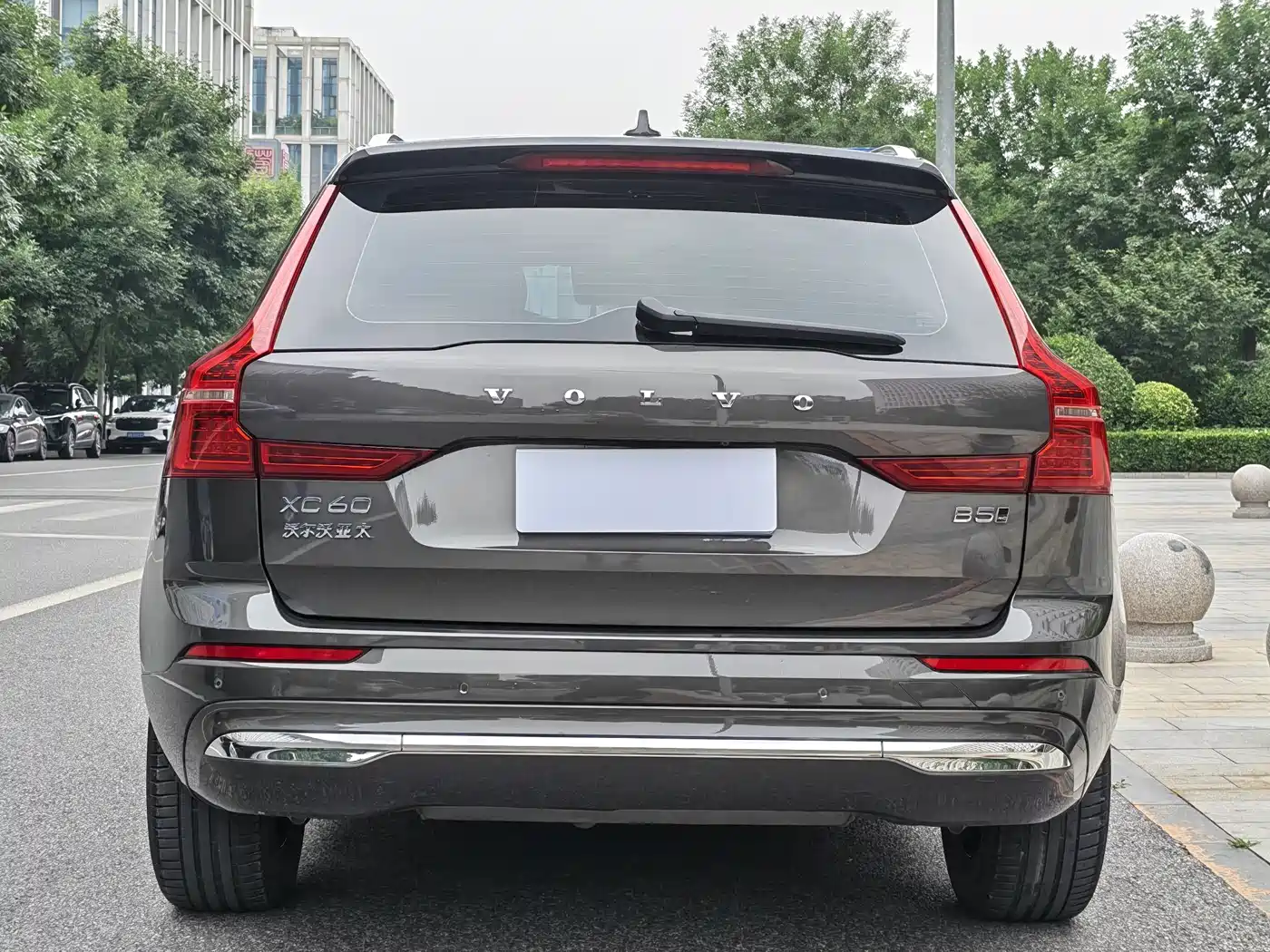 Фото 4 - Volvo XC60