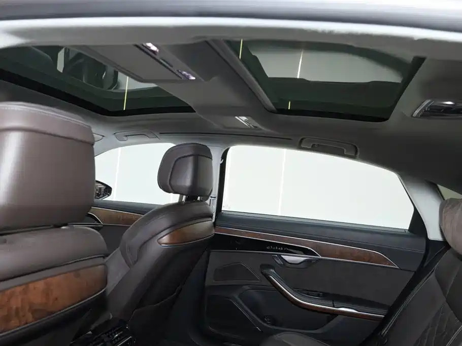 Audi A8 2023 A8L 50 TFSI quattro Premium фото 27