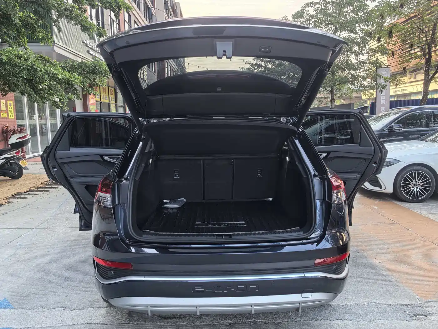 Audi Q4 e-tron 2024 40 e-tron Creation Edition фото 17