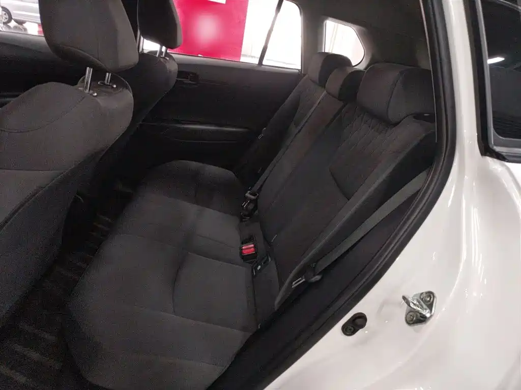 Toyota Corolla Cross 2023 Hybrid 2.0L Pioneer Edition фото 17