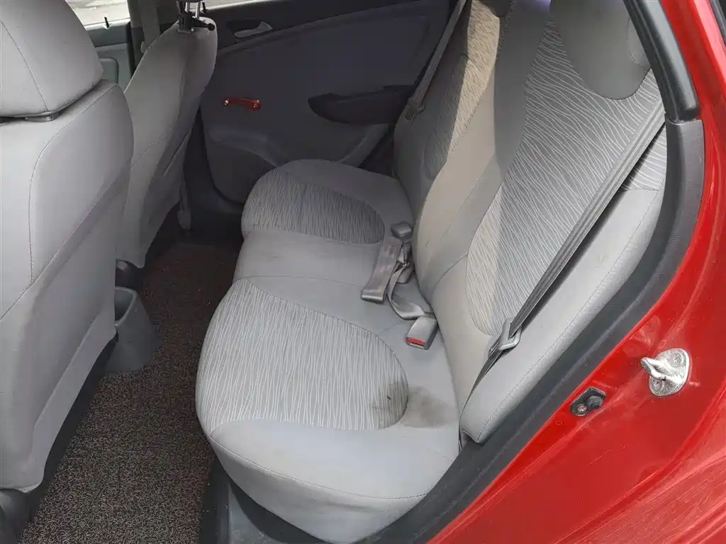 Hyundai Verna 2014 1.4L Automatic Fashion GS фото 17