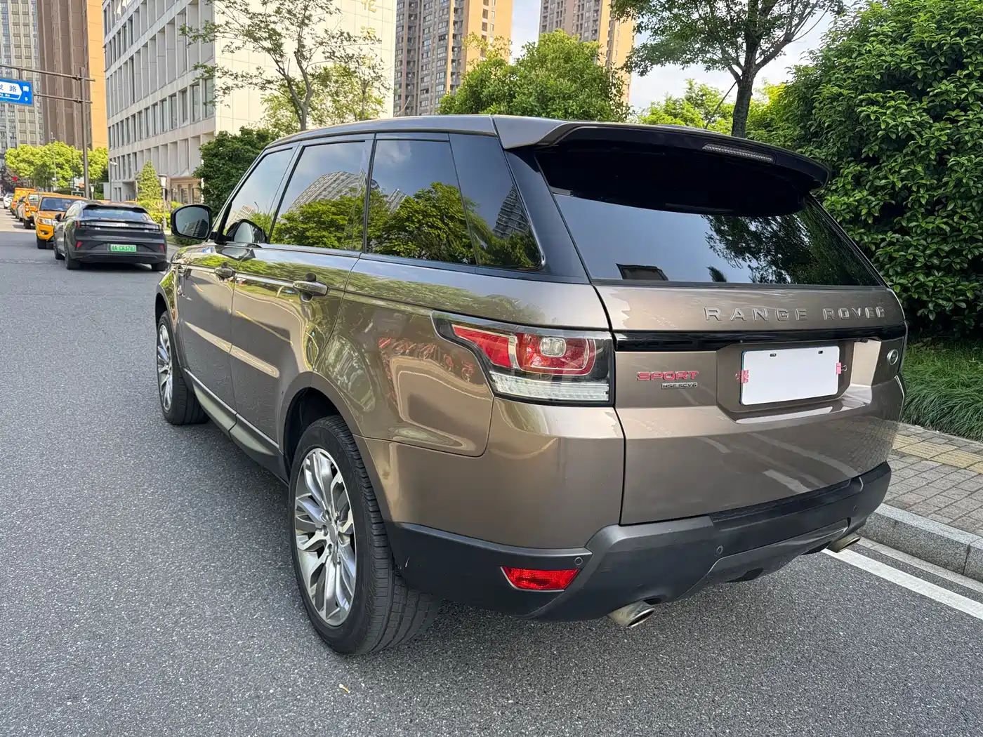 Land Rover Range Rover Sport 2016 Model 3.0 SC V6 HSE DYNAMIC фото 6