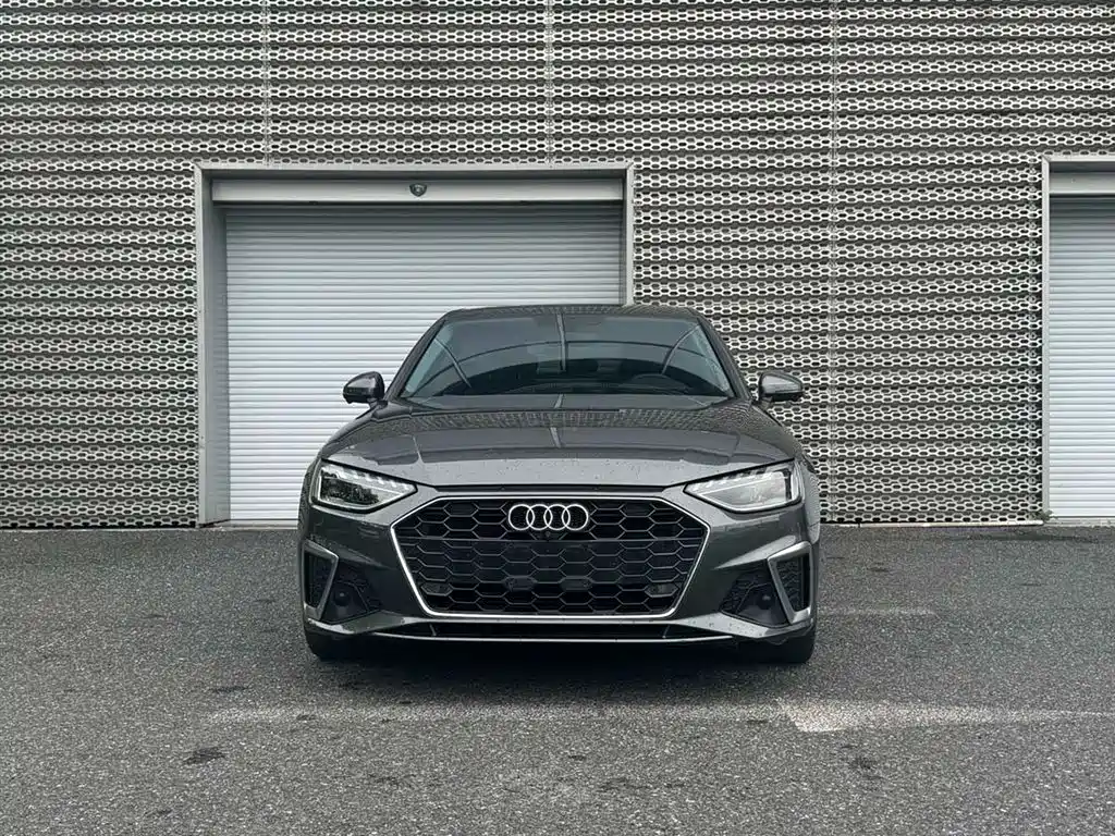 Audi A4L 2020 40 TFSI Fashion Dynamic Edition фото 2