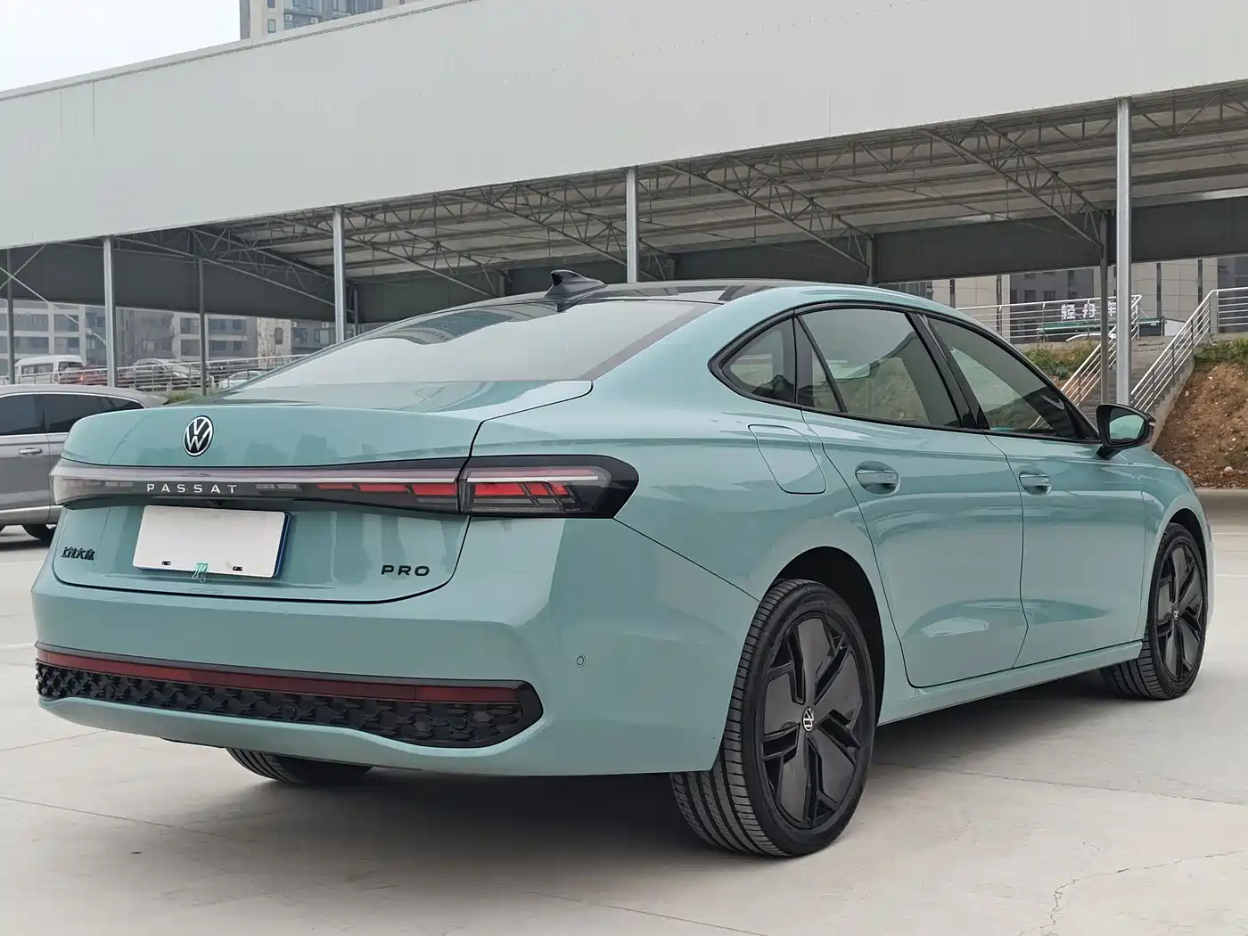 Volkswagen Passat 2025 Model Pro 380TSI Starlight Dragon Premium Edition фото 6