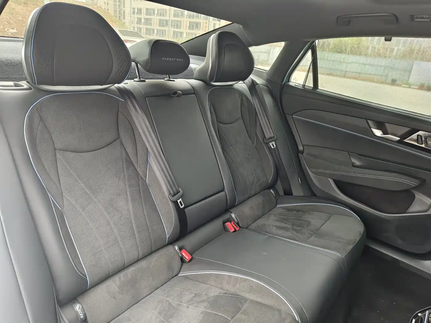 Volkswagen Passat 2025 Model Pro 380TSI Starlight Dragon Premium Edition фото 14