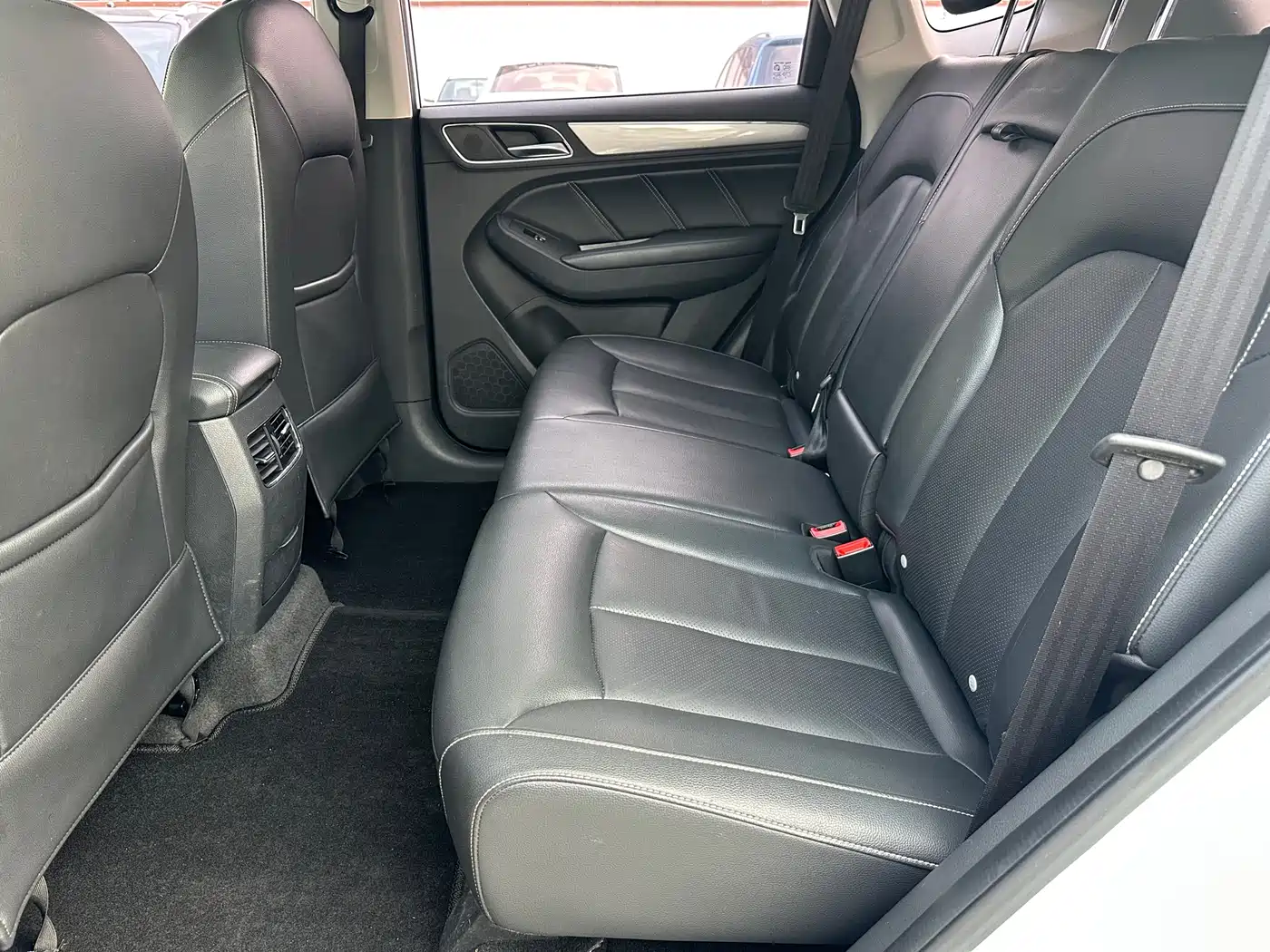 Фото 6 - Roewe RX5
