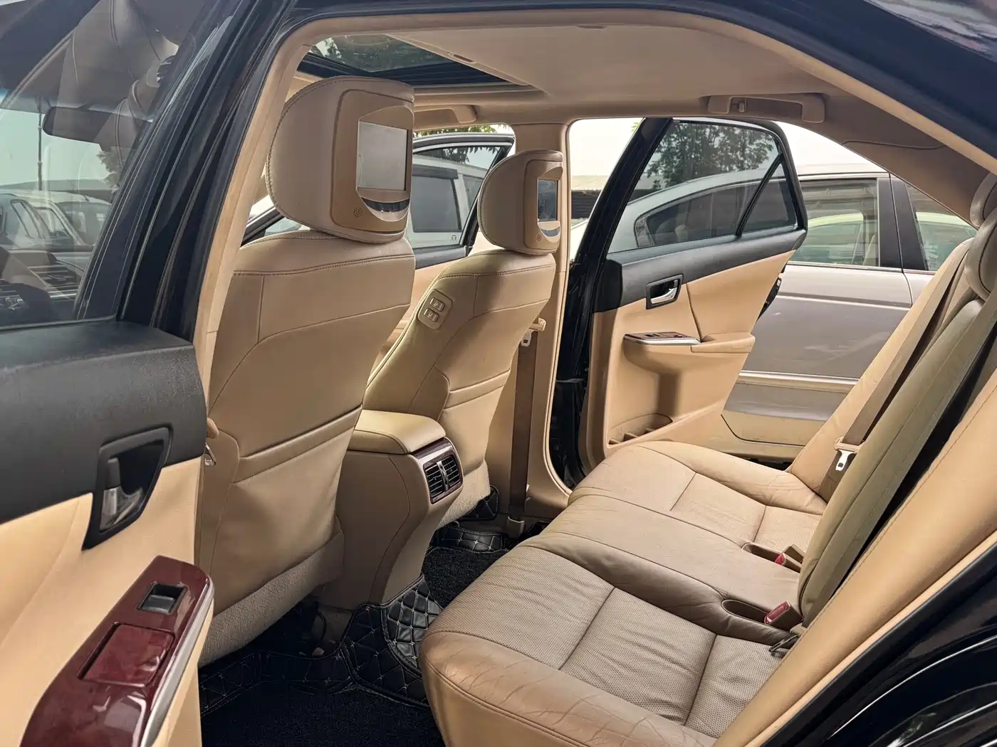 Toyota Camry 2012 2.0G Luxury Edition фото 7