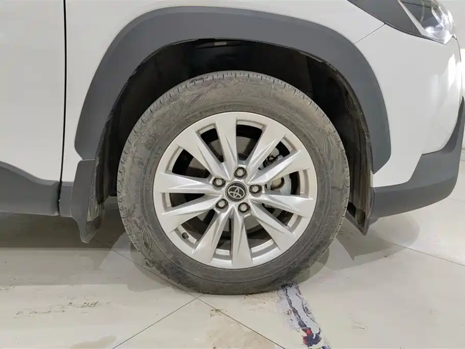 Toyota Corolla Cross 2024 Model 2.0L Pioneer Edition фото 6