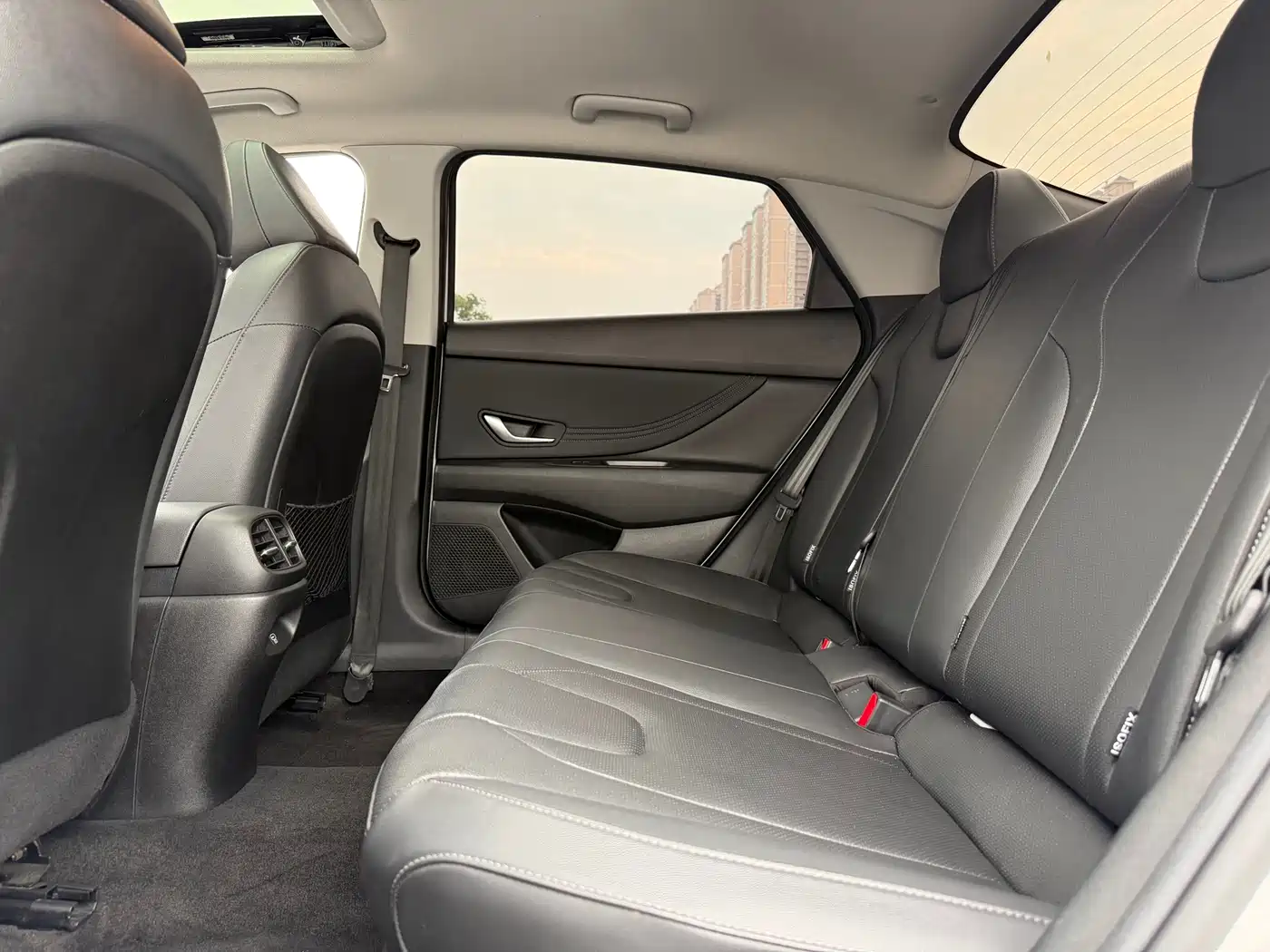 Hyundai Elantra 2023 Model 1.5L CVT LUX Premium Edition фото 20