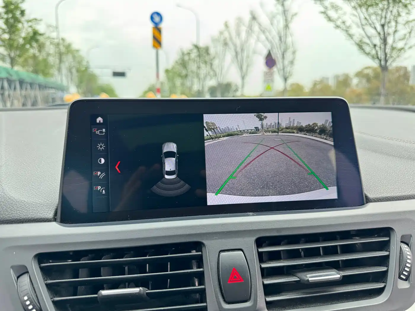 BMW 1 Series 2019 120i M Sport Package фото 21