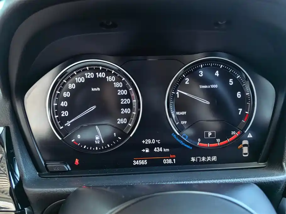 BMW 1 Series 2022 125i M Sport Shadow Edition фото 14