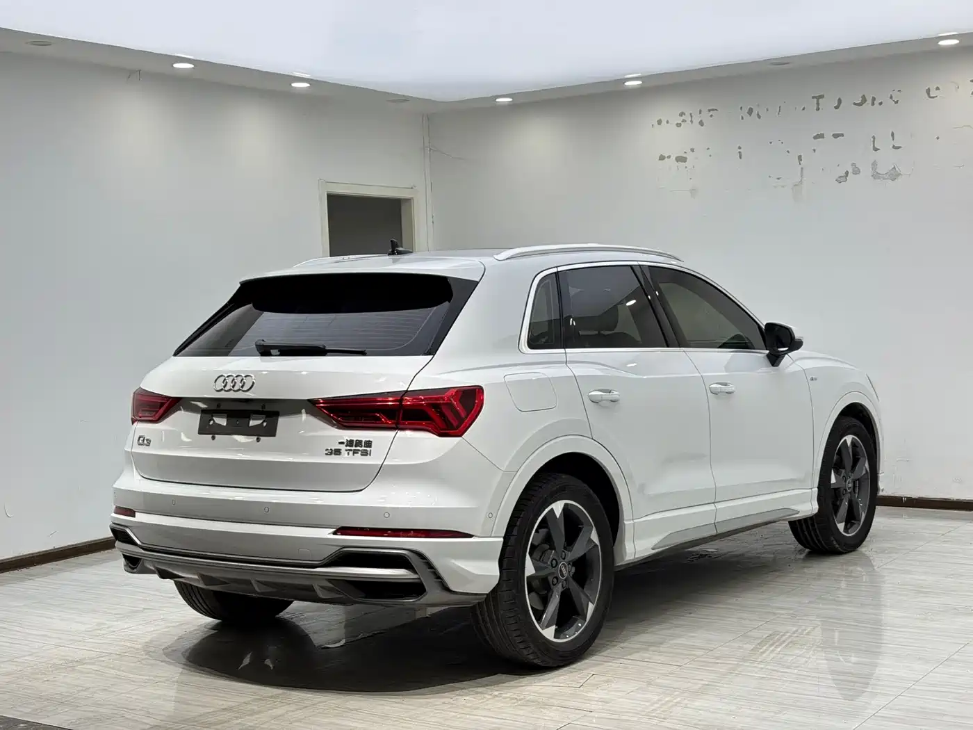 Audi Q3 2023 35 TFSI Fashion Dynamic (1.4T) фото 11