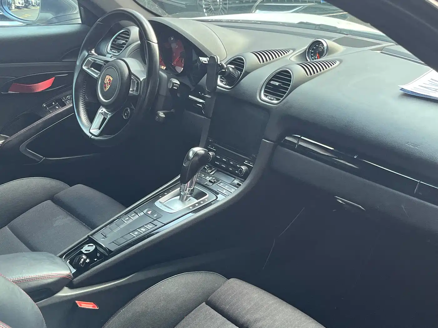 Porsche 718 2018 Cayman 2.0T фото 4