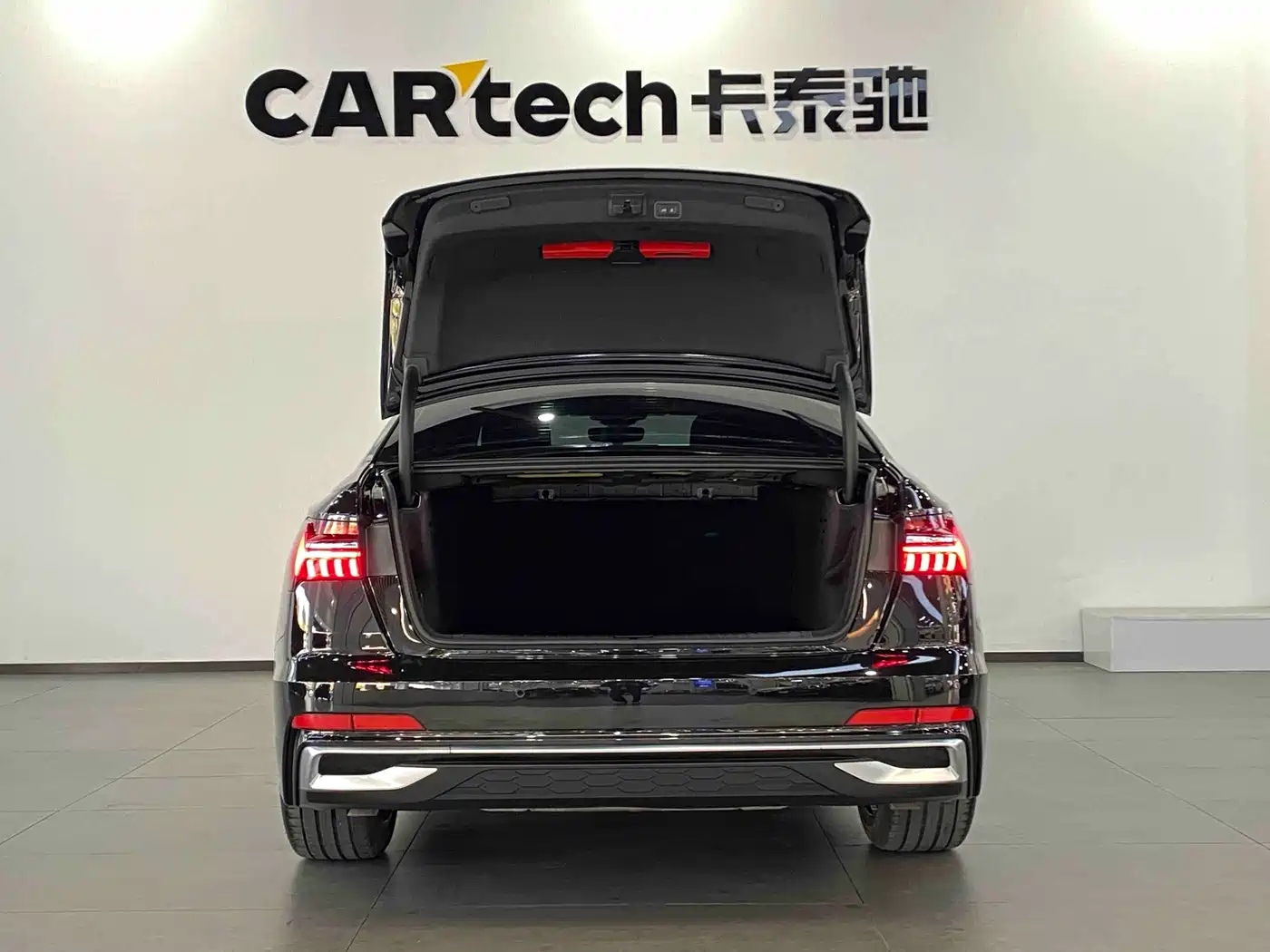 Audi A6L 2025 45 TFSI quattro Premium Sport фото 7