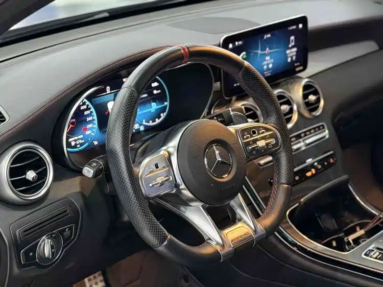 MERCEDES-BENZ GLC AMG