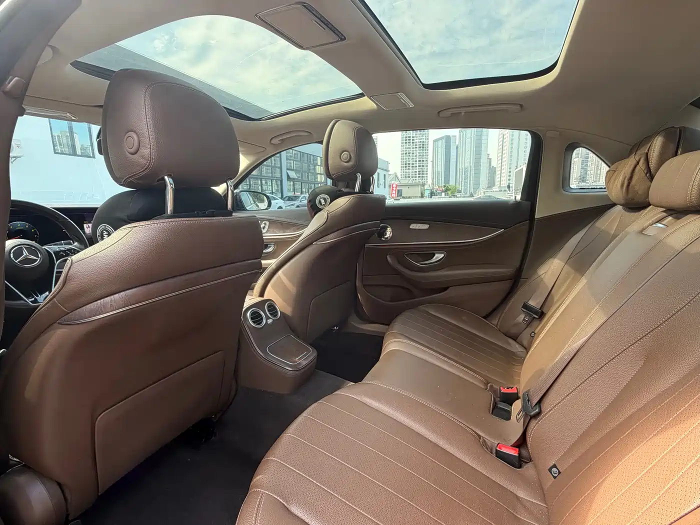 Mercedes-Benz E-Class 2021 E 300 L Fashion фото 5