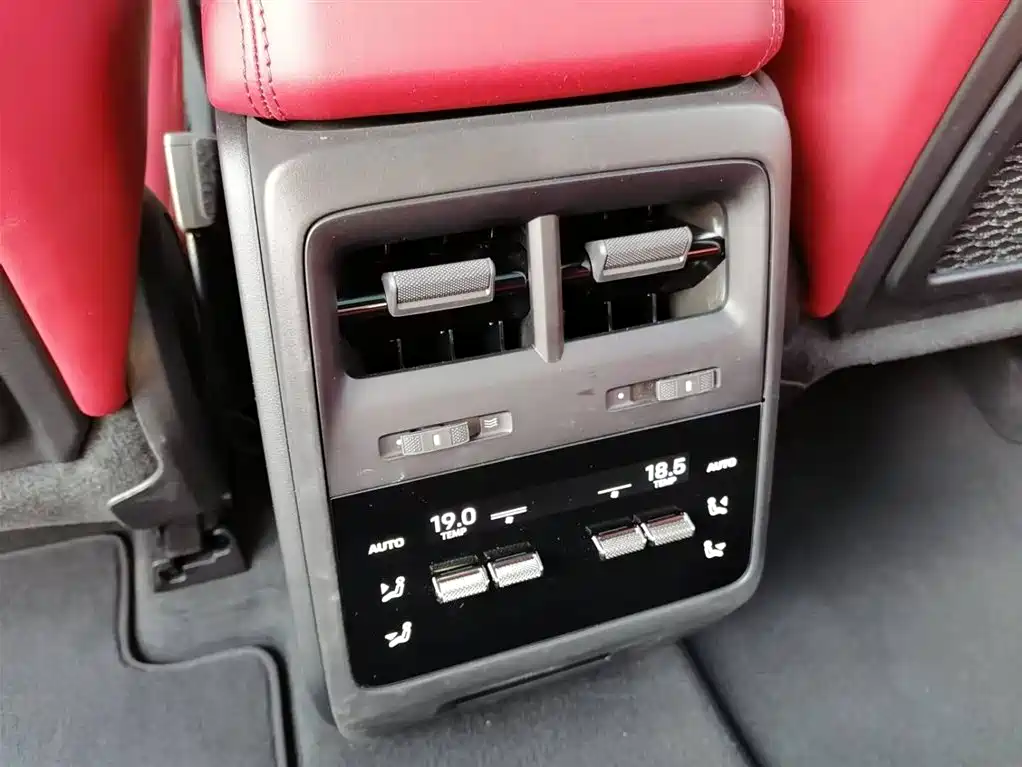 Porsche Macan EV 2024 Macan 4 фото 7