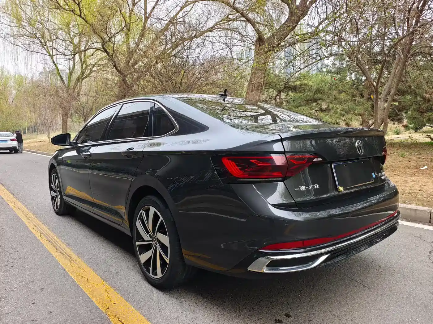 Volkswagen Sagitar 2024 300TSI DSG Surpass Edition фото 8